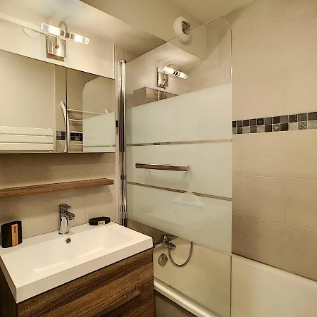 Apartamento 2 Pieces Renove, 4 Pers, Balcon Sud, Les Menuires - Fr-1-178-320